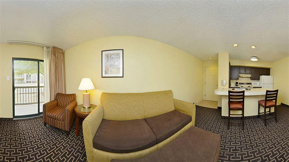 Americas Best Value Inn & Suites Extended Stay - Tulsa Exterior foto